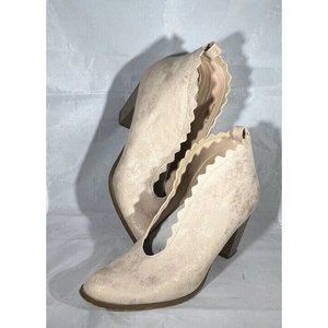 Superstar Blush Scalloped V Cut Bootie 8.5